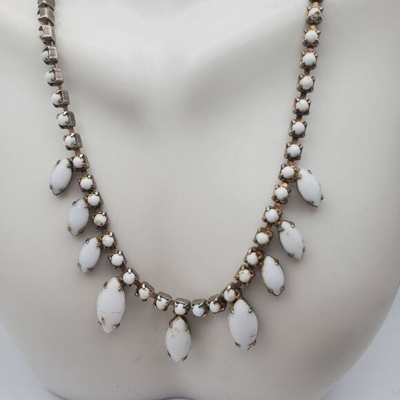 Milky white rhinestone spiked necklace - Picture 2 of 2